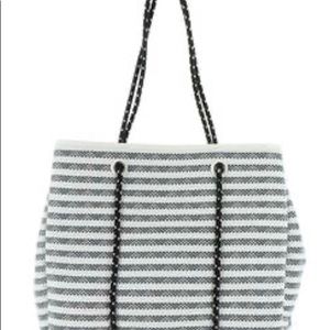 Urban Expressions Beach Tote